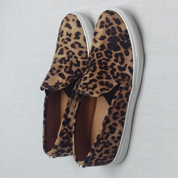 Steve Madden animal print shoe - Picture 2 of 4